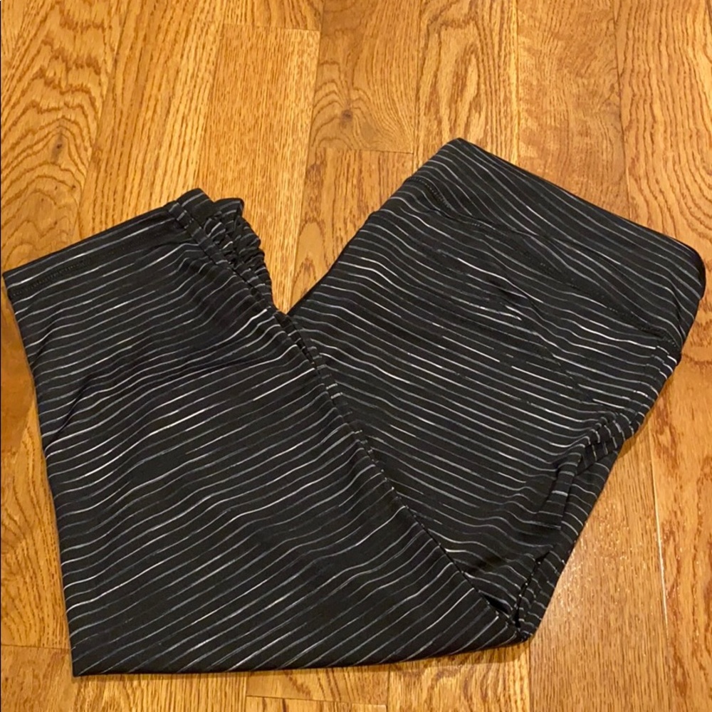 XL Crop Leggings